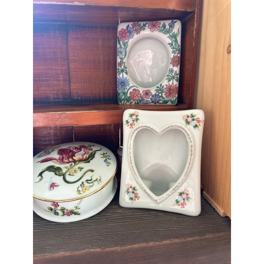 Vintage White Porcelain Heart Picture Photo Frame